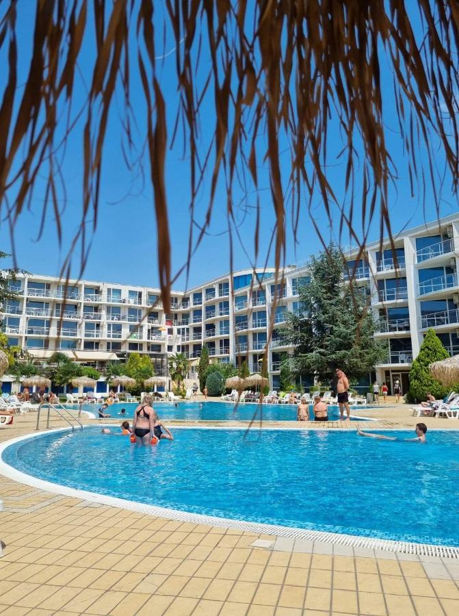 Atlantis Resort D111 Апартамент Burgas Bagian luar foto