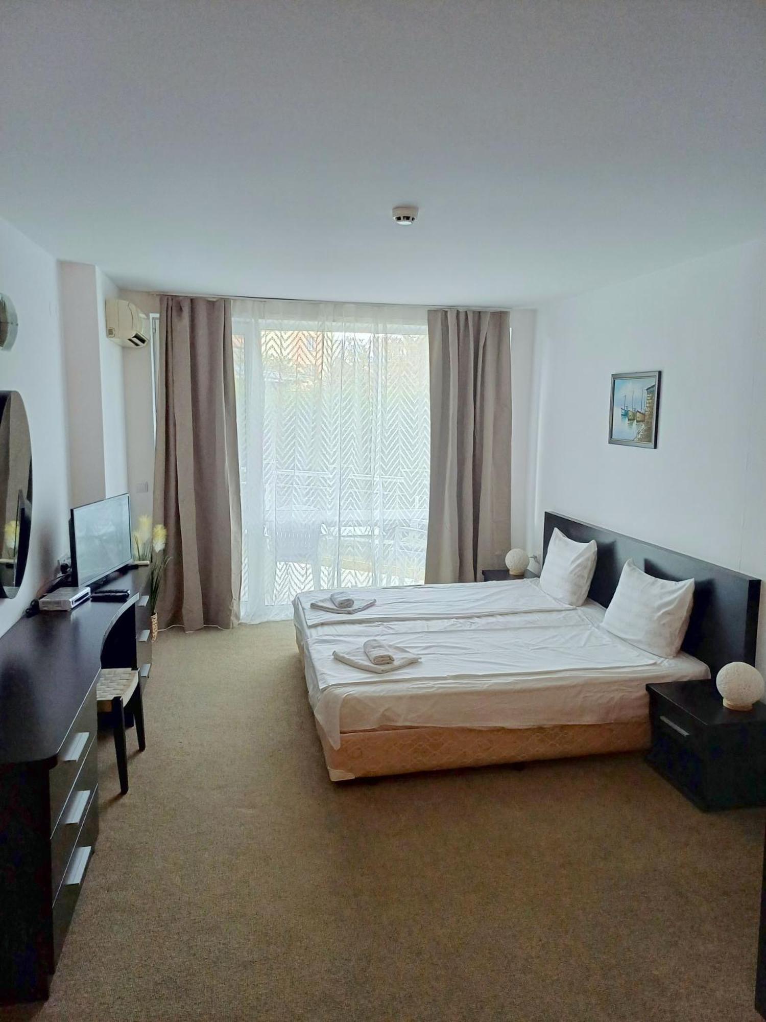 Atlantis Resort D111 Апартамент Burgas Bagian luar foto